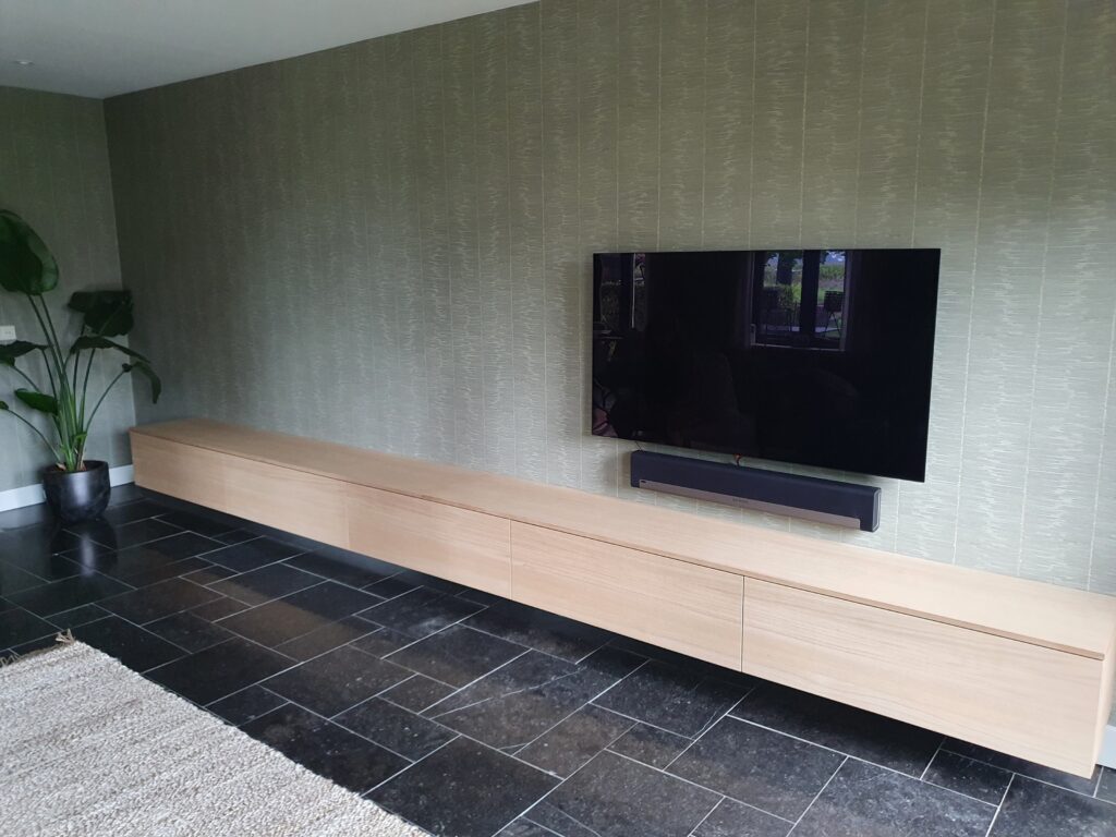 Oxide Zichtbaar bundel Vrijhangend tv meubel op maat - Koggel Interieur -sterk in maatwerk-